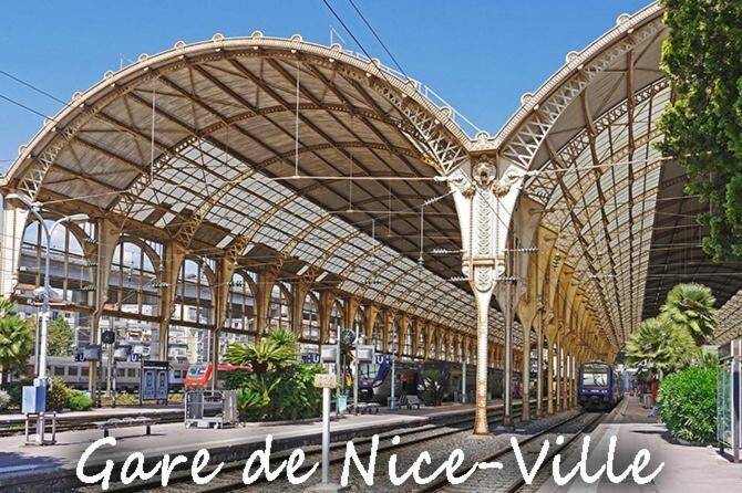 Ancienne Batisse En Plein Coeur Du Port Avec Clim Leilighet Nice