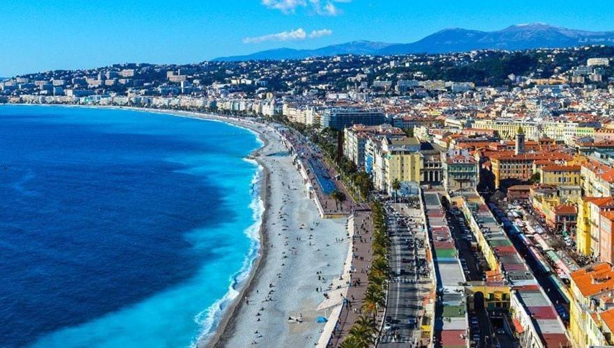 Ancienne Batisse En Plein Coeur Du Port Avec Clim Nice